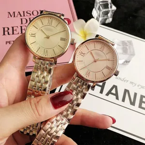 Elegante dames quartz horloge met romeinse cijfers en een mooi metalen horlogebandje.