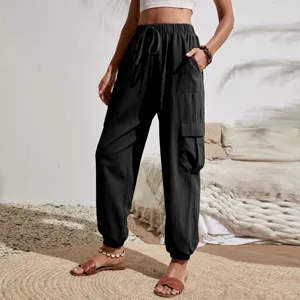 Μαύρο γυναικείο παντελόνι cargo, casual streetwear ψηλόμεσο παντελόνι με τσέπες και κορδόνι.