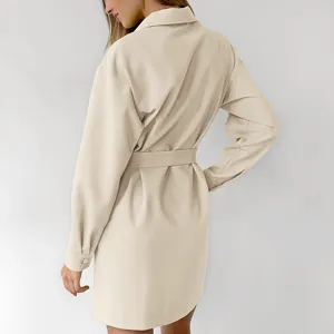 Beige Revers Langarm Minikleid Detailansicht, elegante einfarbige lässige kurze Hemdbluse.