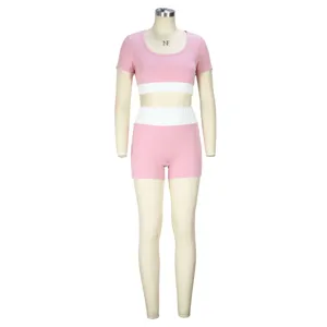 Rosa weisses Kontrast zweiteiliges Yoga Set Crop Top Shorts Fitness Sportbekleidung Outfit