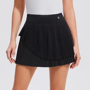 Black pleated sports skort, anti-glare fake two-piece tennis skirt for active outdoor workouts.