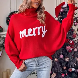 Pull en tricot rouge col roulé manches chauve-souris style Noël avec motif merry.