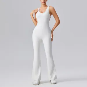 Damen weisser rückenfreier Yoga Jumpsuit schmal geschnittener Fitnesstrikot Sportbekleidung.