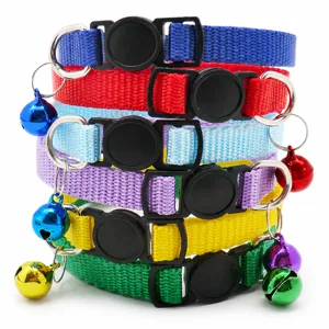 Buntes Nylon Haustier Halsband mit Glocke und Schnalle fur Hunde Katzen taglichen Spaziergang