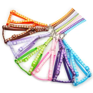 Ensemble harnais et laisse pour chien en nylon de 1.0cm avec motif de patte mignon pour promenade.