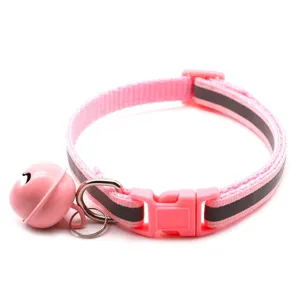 Collier pour animal réfléchissant rose avec grosse cloche, 1.0cm nylon chat chien cou, détail.