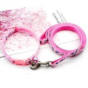 Set guinzaglio e collare rosa per animali con motivo ad osso, nylon resistente per gatti.