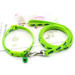 Ensemble collier et laisse pour animaux de compagnie motif poisson vert en nylon résistant.
