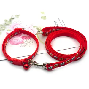 Rotes Haustier Halsband und Leine Set mit niedlichem Corgi Druck und roter Glocke für Katzen.