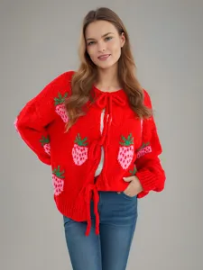 Rode gebreide cardigan met aardbeiborduurwerk en striksluiting voor dames in de herfst winter.