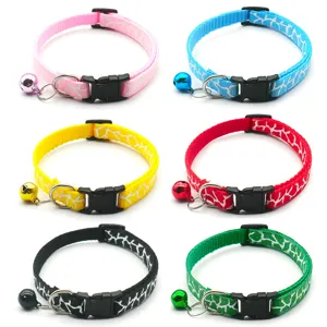 Bunte Nylon Haustier Katzenhalsbänder mit Glocke, verstellbare Sicherheitschnalle für Katzen.