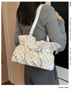 Borsa a spalla bianca a pois con dettagli arricciati, elegante borsa casual da donna.