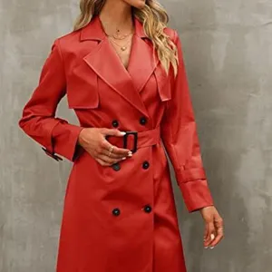 Cappotto trench da donna rosso con cintura e doppiopetto, elegante giacca slim alla moda.