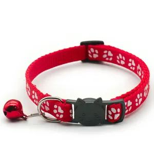 Rode huisdieren halsband met pootafdruk, zwarte kat gesp en rode bel voor kleine katten honden.