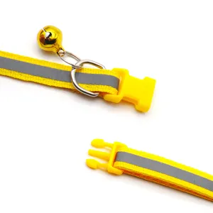 Reflective pet collar for dogs and cats, safety night walking anti-lost pet supplies strap.