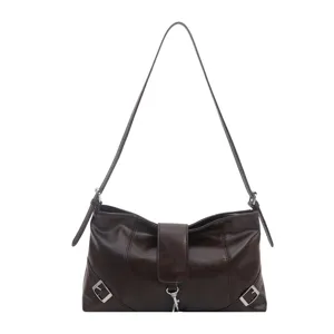 Borsa a tracolla retro da donna, borsa a mano in pelle marrone scuro, elegante borsa autunnale.