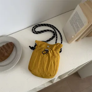Freizeitleichte Outdoor-Umhängetasche, einfache Handytasche für den täglichen Gebrauch.