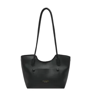 2026 New retro black leather shoulder tote bag, large capacity casual commuting handbag for women
