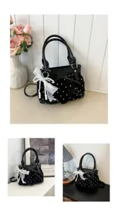 Borsa a mano nera a pois stile coreano, elegante borsa a tracolla arricciata con perle e fiocco.