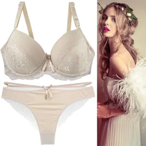 Sexy beige spitzen bh und string unterwaesche set fuer damen, bequeme taegliche kleidung.