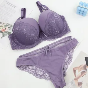 Sexy lila Spitze Push-up BH und Tanga Lingerie Set, leicht und atmungsaktiv Unterwäsche.