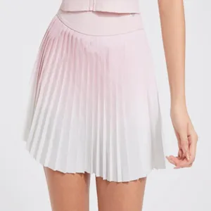 Gradient pink pleated tennis skirt, fake two-piece athletic fitness yoga short skirt.