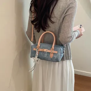 Bolso Boston informal de estilo denim coreano con asa rosa y detalle de colgante de estrella