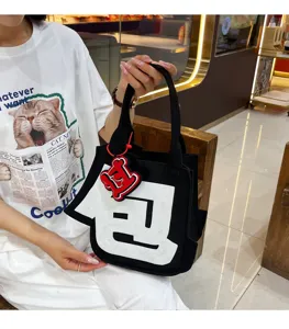 Creative felt tote bag with Chinese character design, lightweight handbag for daily commute