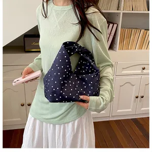 Sac cabas noué à pois élégant, sac à épaule en tissu décontracté pour femmes en été.