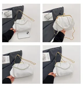 Sac a main coquillage perle dentelle blanche elegante chaine bandouliere femme