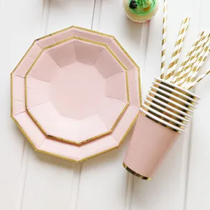 Set de vaisselle de fête en papier décagonal rose et doré assiettes gobelets pailles anniversaire