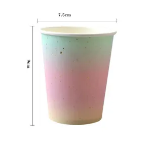 Einweg-Regenbogen-Pappbecher mit Goldtupfern, perfekt für Party- und Event-Geschirr-Dekoration.