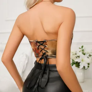 Detailansicht des rückenfreien Schnür-Korsettopps für Damen mit Kunstdruck und trägerlosem Design.