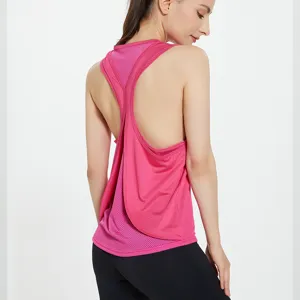 Canotta sportiva rosa in mesh traspirante con vogatore, ideale per corsa, yoga e fitness.