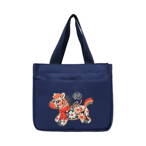 Chicke chinesische bestickte Segeltuchtasche mit grossem Volumen fur den Alltag.
