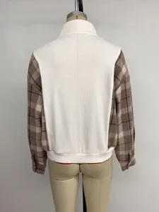 Achterkant detail van dames vintage halve rits ruitjes patchwork lange mouw sweatshirt.