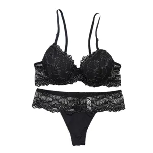 Black lace underwire sexy bra and thong lingerie set, stylish gathering push-up underwear