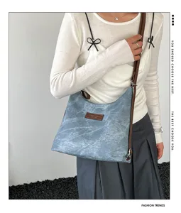 Borsa a spalla hobo denim vintage da donna, elegante borsa tote da lavoro con rifinitura in pelle.