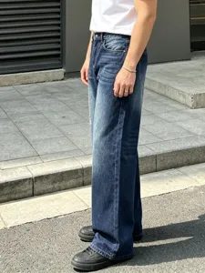 Men's retro casual straight leg denim pants detail view, classic blue washed style.