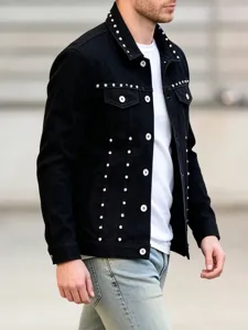 Schwarze Herren Jeansjacke mit Nieten, lässige Slim-Fit Übergangsjacke mit Metall-Details.