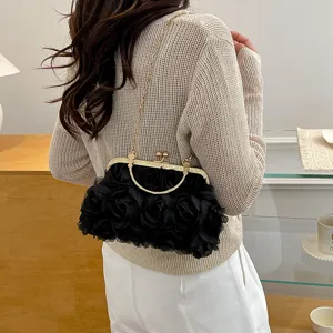Borsa da sera con rose nere, catena dorata e manico con chiusura a bacio, elegante borsa.