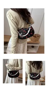 Sac a epaule tendance pour femme style Coreen avec imprime de levres et chaine de perles chic