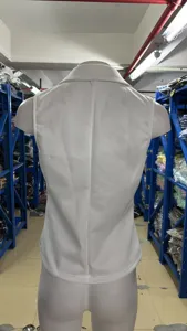 Gilet blazer sans manches blanc pour femme, haut d'été élégant, vue détaillée du dos.