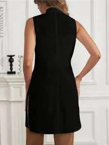 Elegantes einfarbiges ärmelloses Oberteil mit Stehkragen und schickem seitlichem Schlitz.