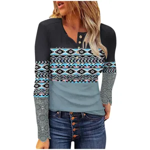 T-shirt femme manches longues colorblock imprimé aztèque col boutonné et poignets en dentelle.