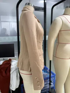 Blazer entallado con solapa para mujer, elegante chaqueta de traje de manga larga para oficina.