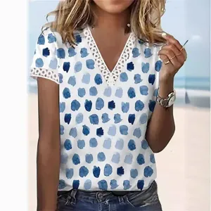 T-shirt d'été élégant pour femmes à col en V, manches courtes avec détails en dentelle.