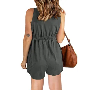 Combishort sans manches unie décontractée pour femme, jolie tenue d'été vue de dos chic.