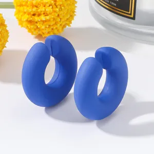 Orecchini a cerchio C spessi opachi blu clip per orecchie alla moda da donna colorati