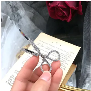 Glitzernde Schere Haarspage mit Strass für Damen, elegante modische Haarnadel Accessoires.